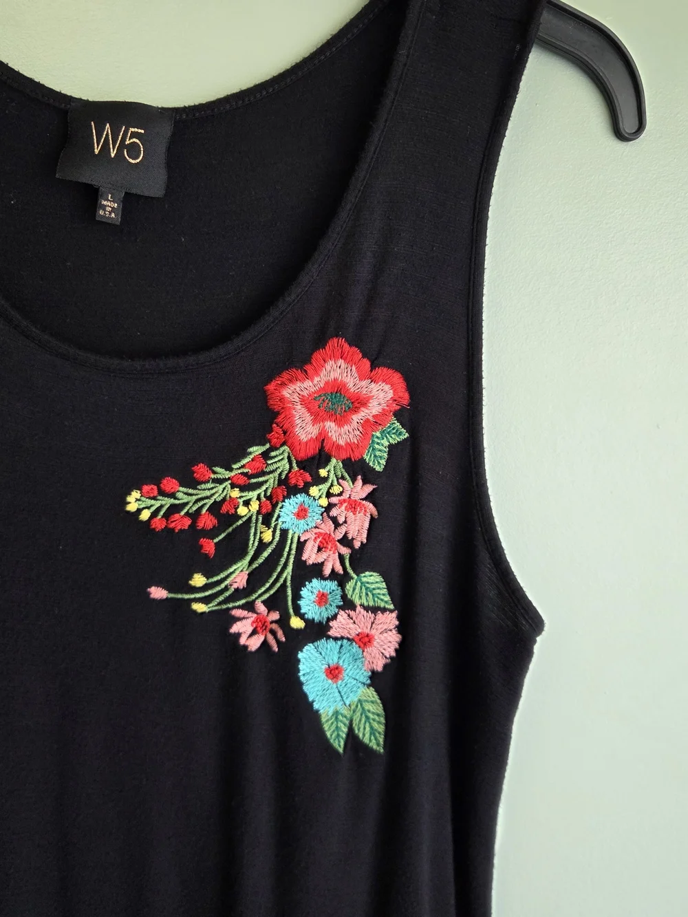 W5 Black Floral Embroidered Tank Top - Picture 3 of 6